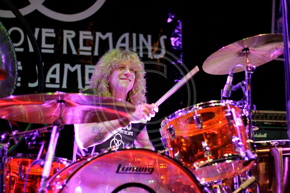 Steven Adler at The Groove Remains the Same
